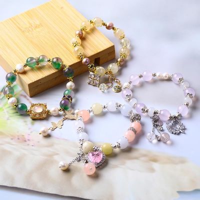 สร้อยข้อมือกระชับหินคริสตัลขนาด 10 มิลลิเมตร ที่มีพลังงานบําบัด