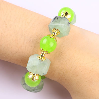 สร้อยข้อมือหินแท้ สร้อยข้อมือหินแท้ สร้อยข้อมือหิน Prehnite ที่ปรับได้ สร้อยข้อมือสําหรับการสวมทุกวัน
