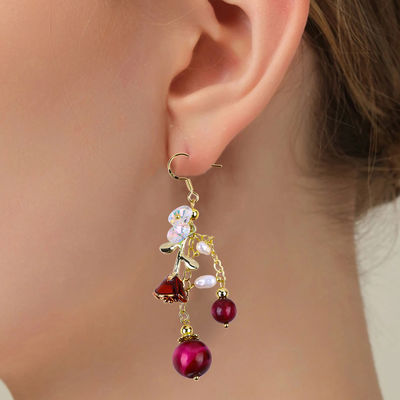 10MM 8MM สีชมพู สีแดง ตาเสือ คริสตัลและเพชรสีขาว ด้วยดอกไม้ชมพู Dangle หูหูยาวสําหรับงานเลี้ยงและสวมทุกวัน