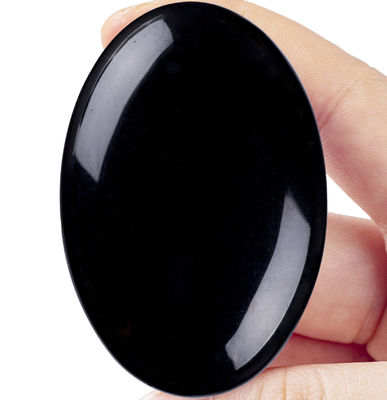 สีดําประดับธรรมชาติ Obsidian หินปาล์ม สีดํา Obsidian กระเป๋ากังวลหินแท้สําหรับลดความเครียด การตกแต่งบ้าน