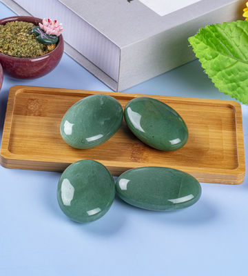 สีเขียวประดับธรรมชาติ Aventurine หินปาล์ม สีเขียว Aventurine กระเป๋ากังวล หินแท้สําหรับลดความเครียด การตกแต่งบ้าน