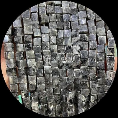รูปทรงสี่เหลี่ยม Howlite Lapis Lazuli สายข้อมูลอ่อนสําหรับการทําเครื่องประดับ DIY