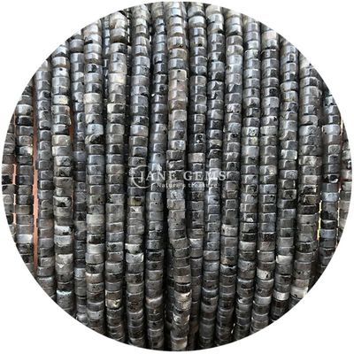 ลูกบัวคริสตัลธรรมชาติรูปร่างมุมขวา Labradorite ลูกบัวโล่งสําหรับการออกแบบเครื่องประดับ